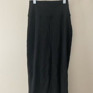 Aritzia pencil skirt size xxs worn once!
